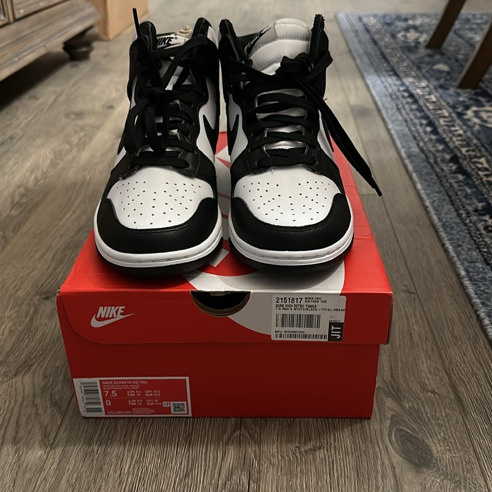 7.5 Dunk high top Retro Panda white and black